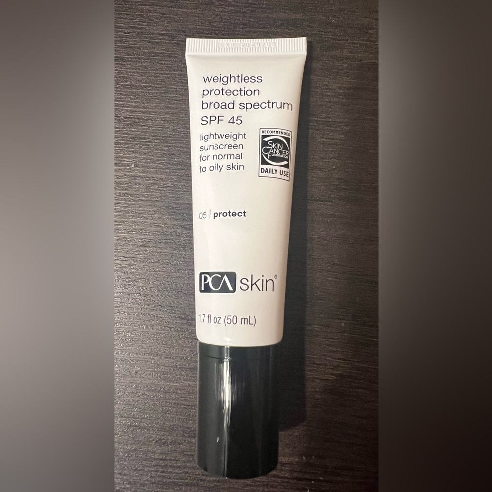 PCA skin weightless protection SPF 45 
Lightweight sunscreen, new in the box